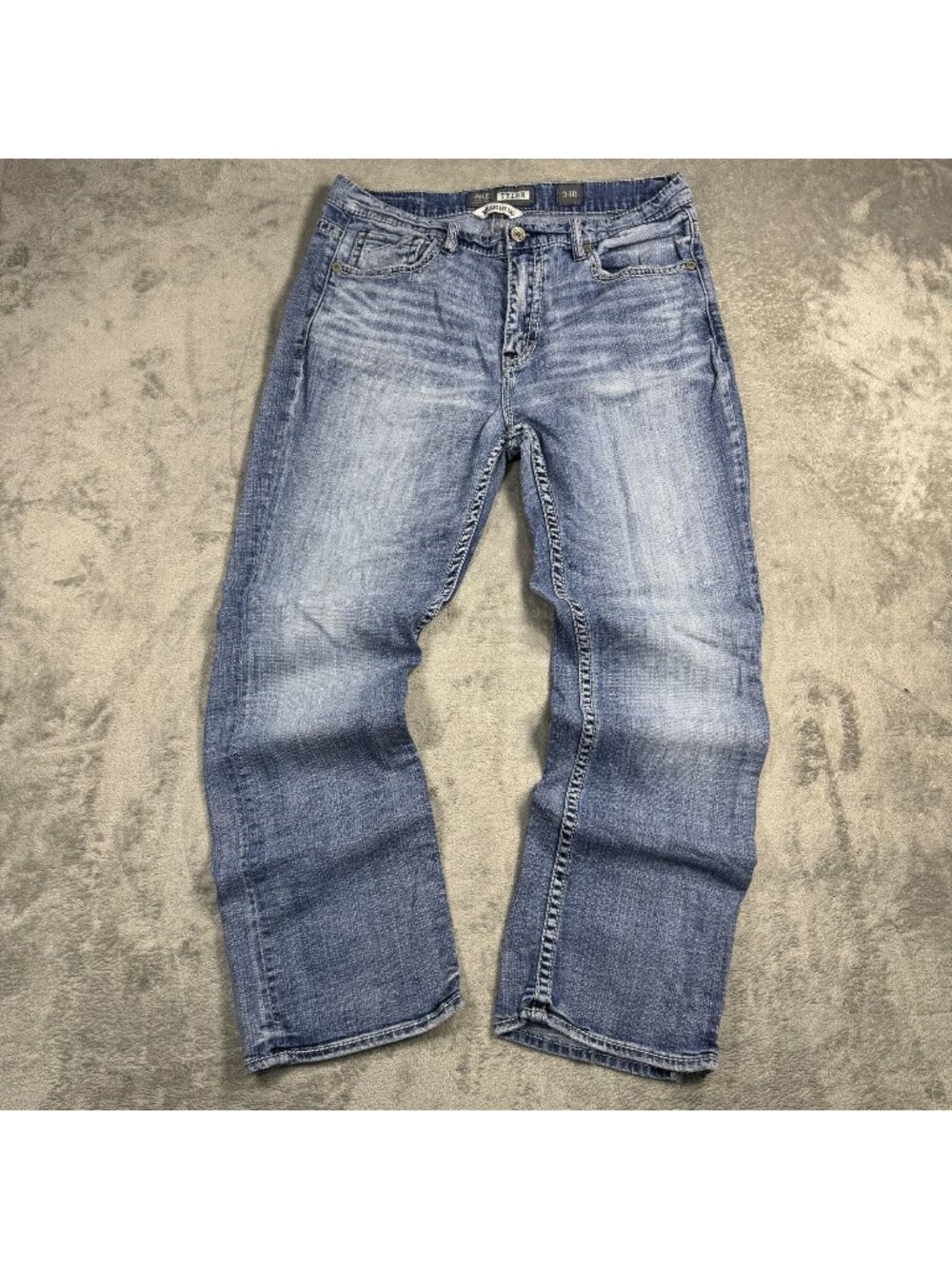 BUCKLE BKE Tyler Straight Leg Jeans Mens 34 Light Wash Denim Grunge Thick Stitch